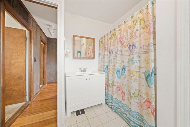 52 E Park Ave, Lynn, MA 01902