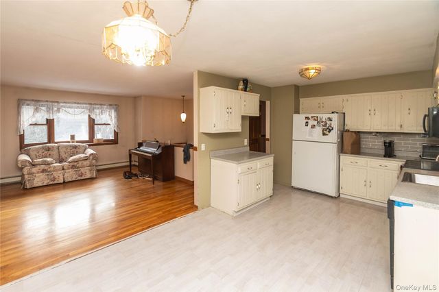 32 Elizabeth Drive, Hopewell Junction, NY 12533