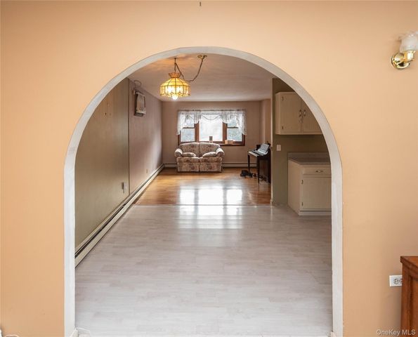 32 Elizabeth Drive, Hopewell Junction, NY 12533