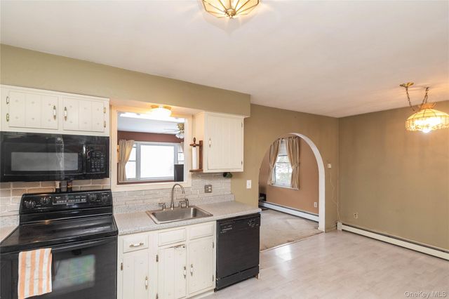 32 Elizabeth Drive, Hopewell Junction, NY 12533