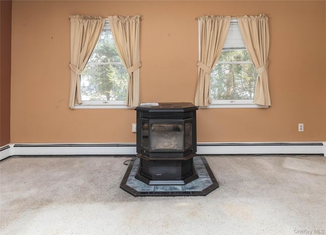 32 Elizabeth Drive, Hopewell Junction, NY 12533