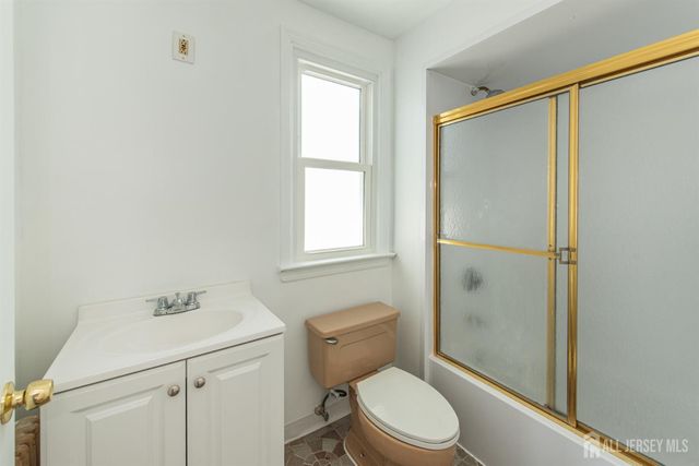 136 W 56th Street, Bayonne, NJ 07002