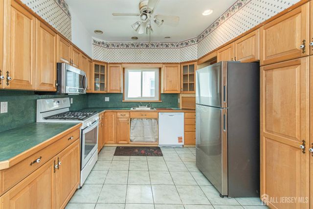 136 W 56th Street, Bayonne, NJ 07002