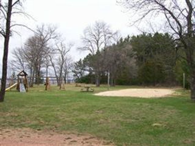 1727 W 19th Avenue, Arkdale, WI 54613