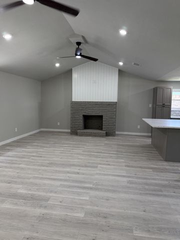 135 Highland Terrace, League City, TX 77573