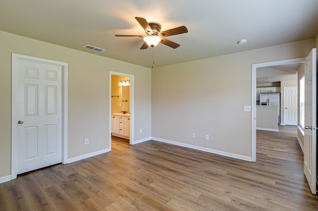 2057 Red Jacket Trce, Spring Hill, TN 37174