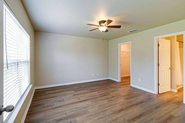 2057 Red Jacket Trce, Spring Hill, TN 37174