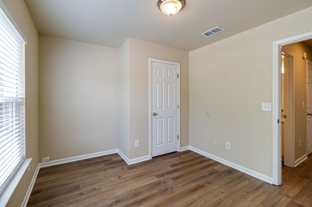 2057 Red Jacket Trce, Spring Hill, TN 37174