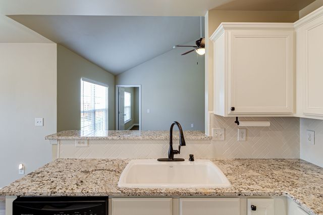 2057 Red Jacket Trce, Spring Hill, TN 37174