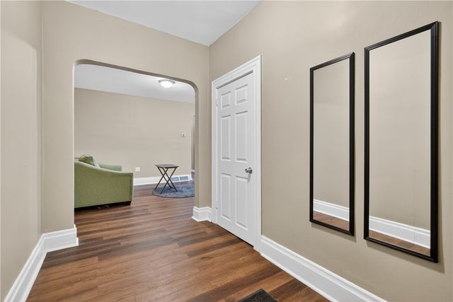 410 S Main St, West End, PA 15220