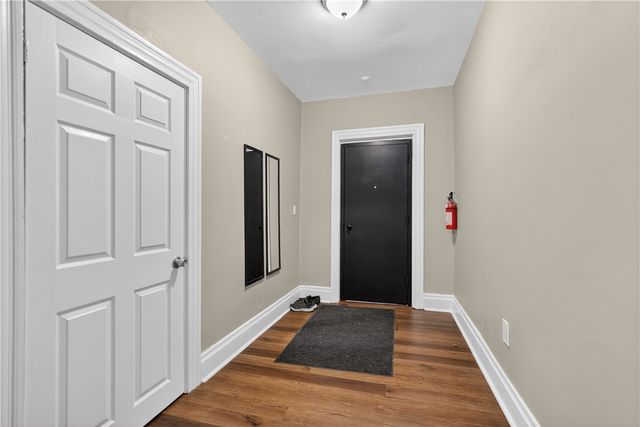 410 S Main St, West End, PA 15220