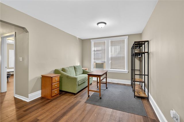 410 S Main St, West End, PA 15220