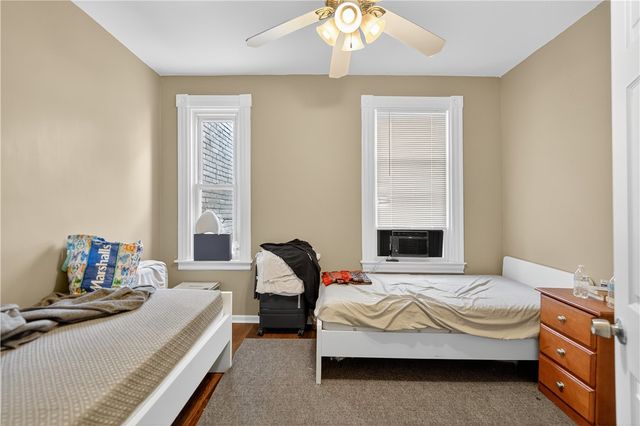 410 S Main St, West End, PA 15220