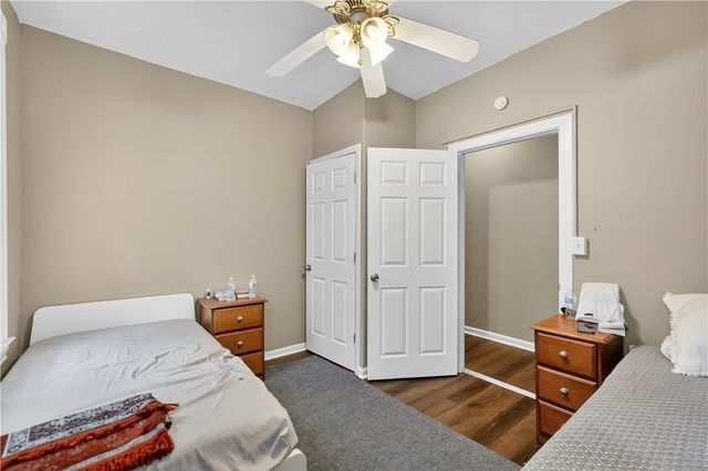 410 S Main St, West End, PA 15220