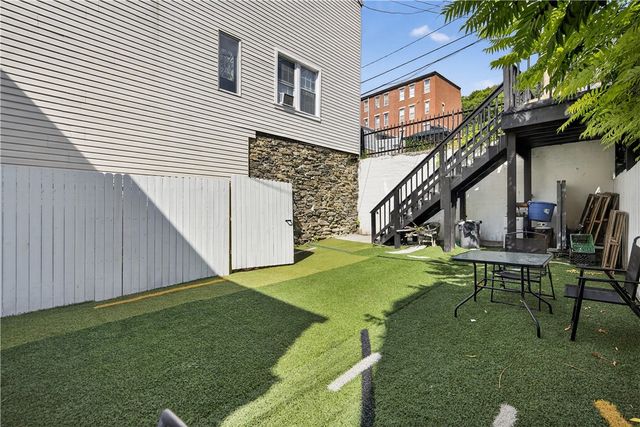 410 S Main St, West End, PA 15220