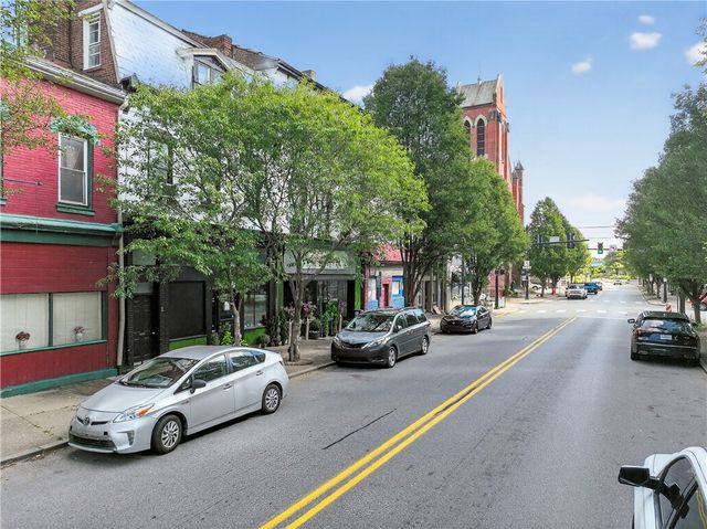 410 S Main St, West End, PA 15220