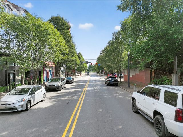 410 S Main St, West End, PA 15220