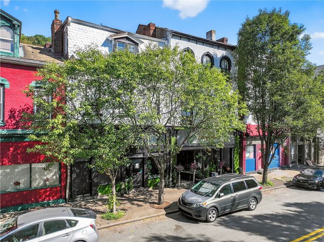 410 S Main St, West End, PA 15220