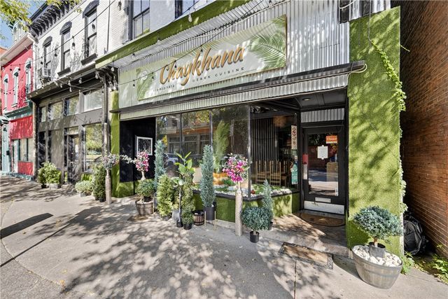 410 S Main St, West End, PA 15220