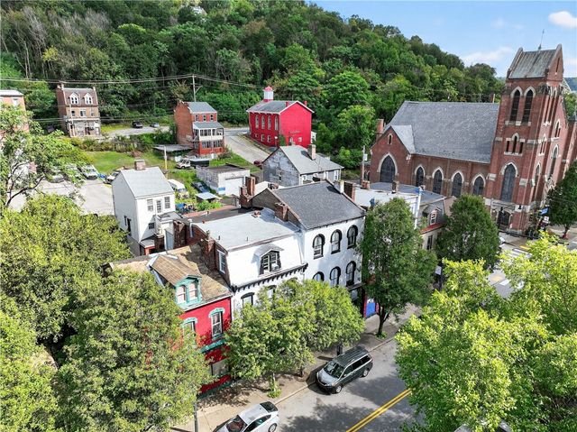 410 S Main St, West End, PA 15220