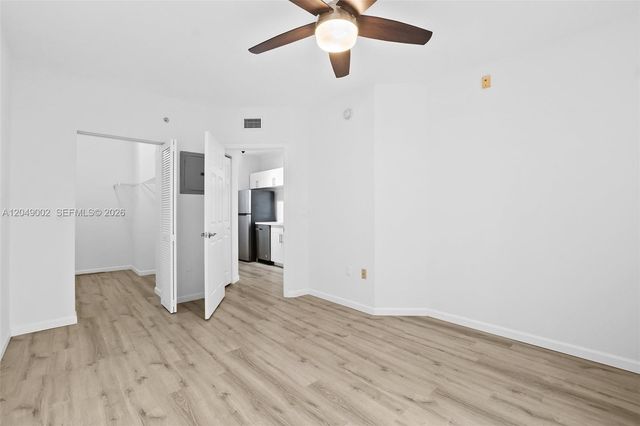 17145 N Bay Road 4303, Sunny Isles Beach, FL 33160
