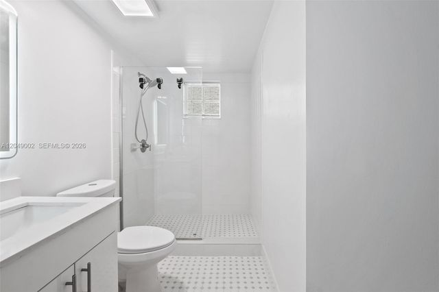 17145 N Bay Road 4303, Sunny Isles Beach, FL 33160