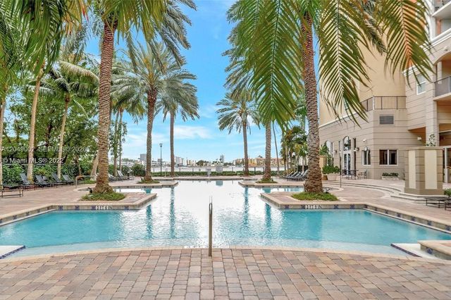 17145 N Bay Road 4303, Sunny Isles Beach, FL 33160