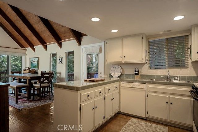 831 Nadelhorn, Lake Arrowhead, CA 92352