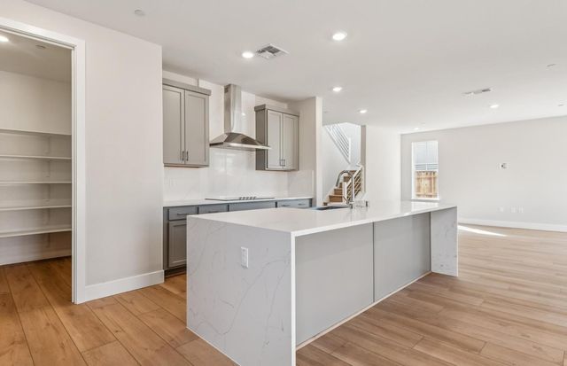 1390 Romey Dr, Lincoln, CA 95648