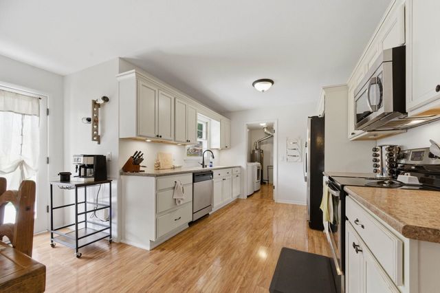 6521 E Farmview, Wichita, KS 67206