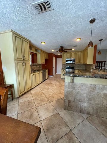 12511 Ravens Mate Drive, Cypress, TX 77429