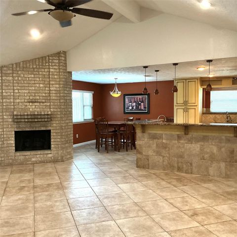 12511 Ravens Mate Drive, Cypress, TX 77429