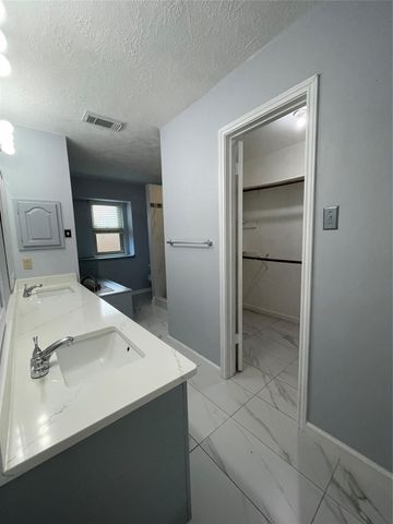 12511 Ravens Mate Drive, Cypress, TX 77429