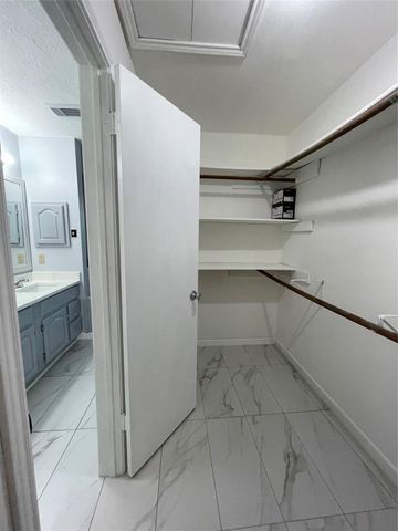 12511 Ravens Mate Drive, Cypress, TX 77429