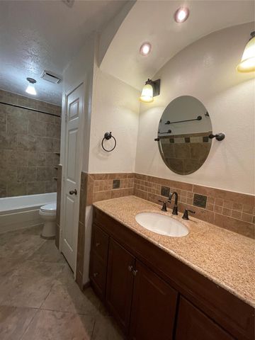 12511 Ravens Mate Drive, Cypress, TX 77429