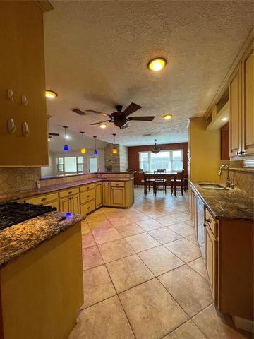 12511 Ravens Mate Drive, Cypress, TX 77429