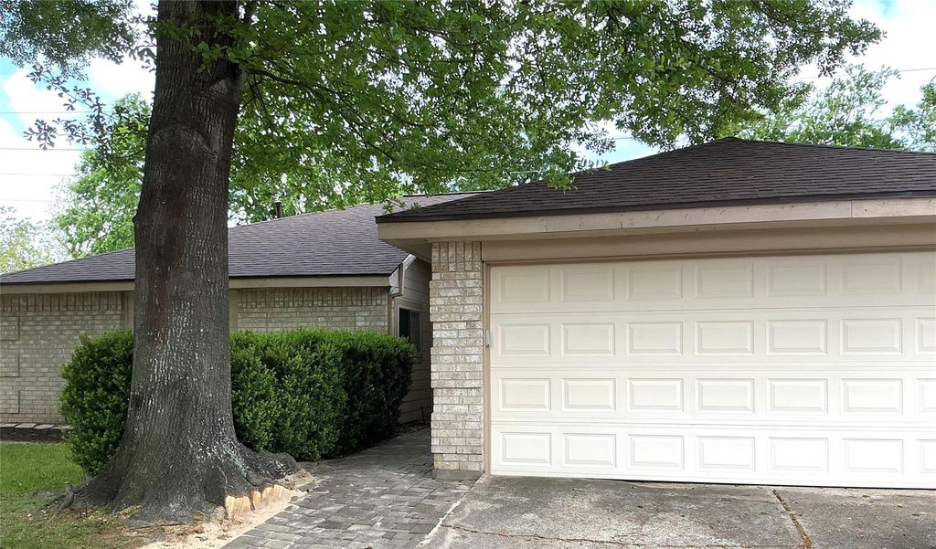 12511 Ravens Mate Drive, Cypress, TX 77429