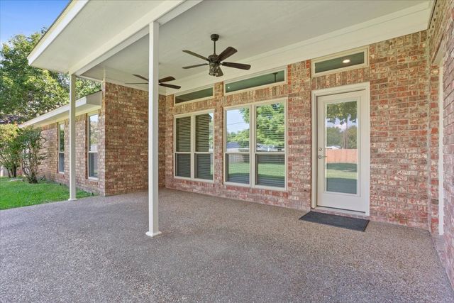 609 Wheatland Drive, Waco, TX 76657