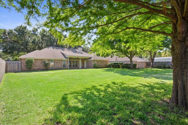 609 Wheatland Drive, Waco, TX 76657