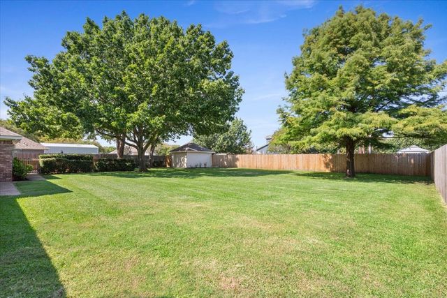 609 Wheatland Drive, Waco, TX 76657