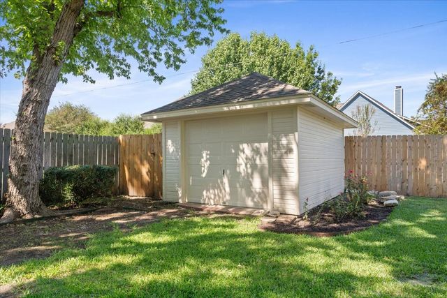 609 Wheatland Drive, Waco, TX 76657