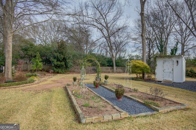 38 Couch Street, Senoia, GA 30276