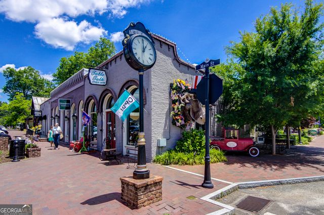 38 Couch Street, Senoia, GA 30276