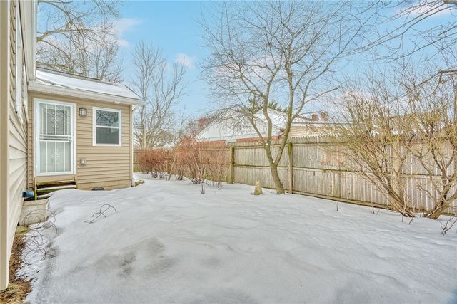 118 Maiden Lane, Greece, NY 14616