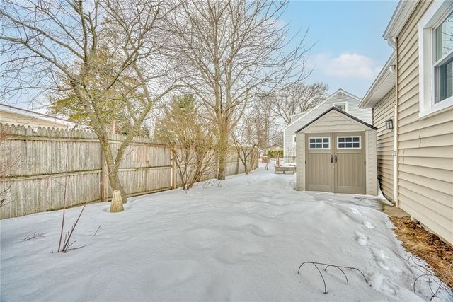 118 Maiden Lane, Greece, NY 14616