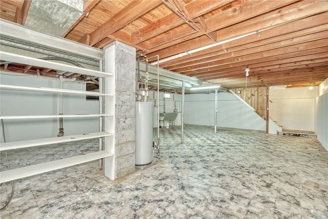 118 Maiden Lane, Greece, NY 14616