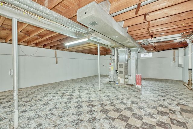 118 Maiden Lane, Greece, NY 14616