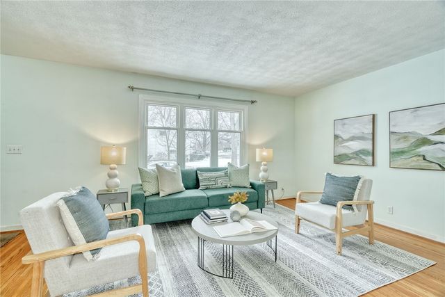 118 Maiden Lane, Greece, NY 14616