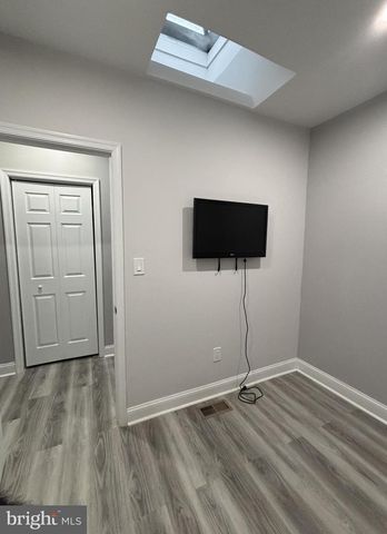 3026 E MONUMENT ST, Baltimore, MD 21205