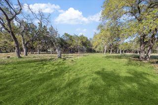 274 Waters Edge CV, Dripping Springs, TX 78620